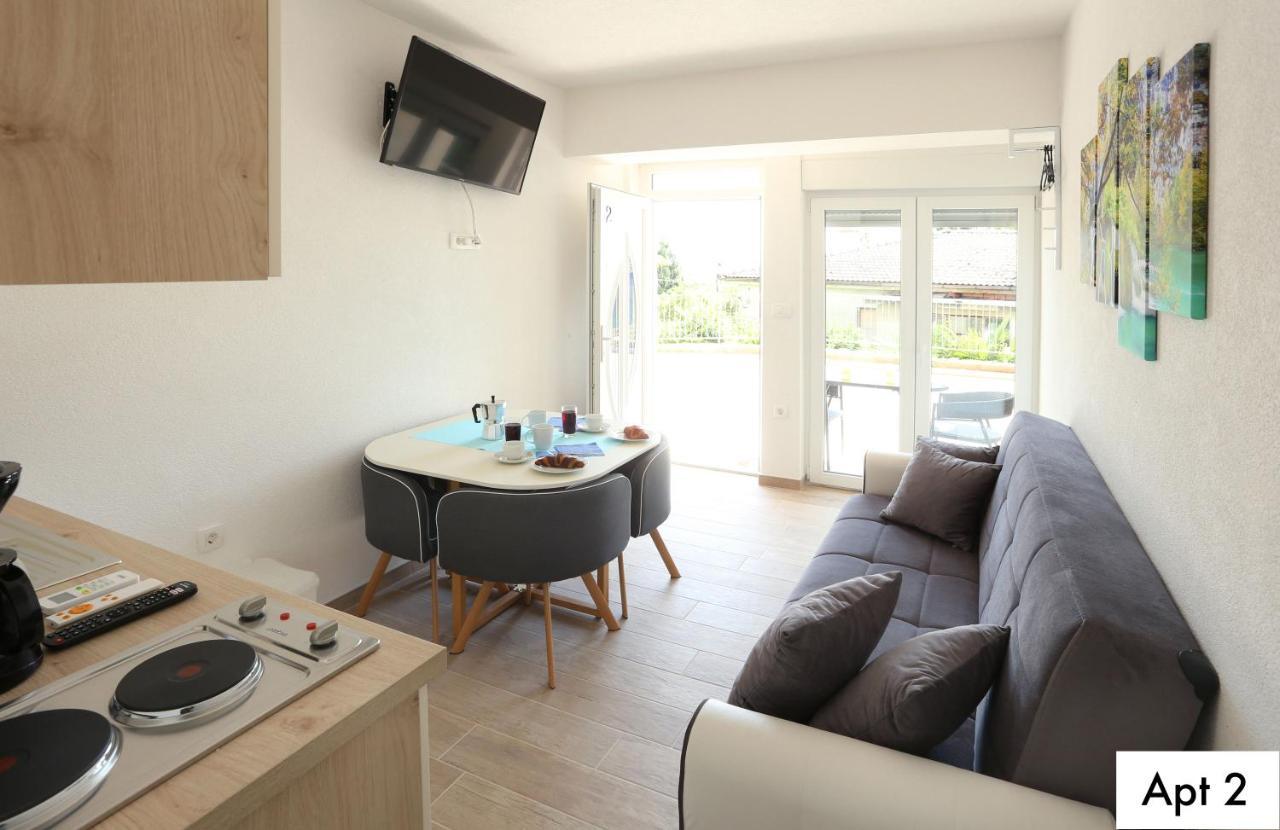 Apartment Dragi With Pool, Sauna, & Whirlpool *