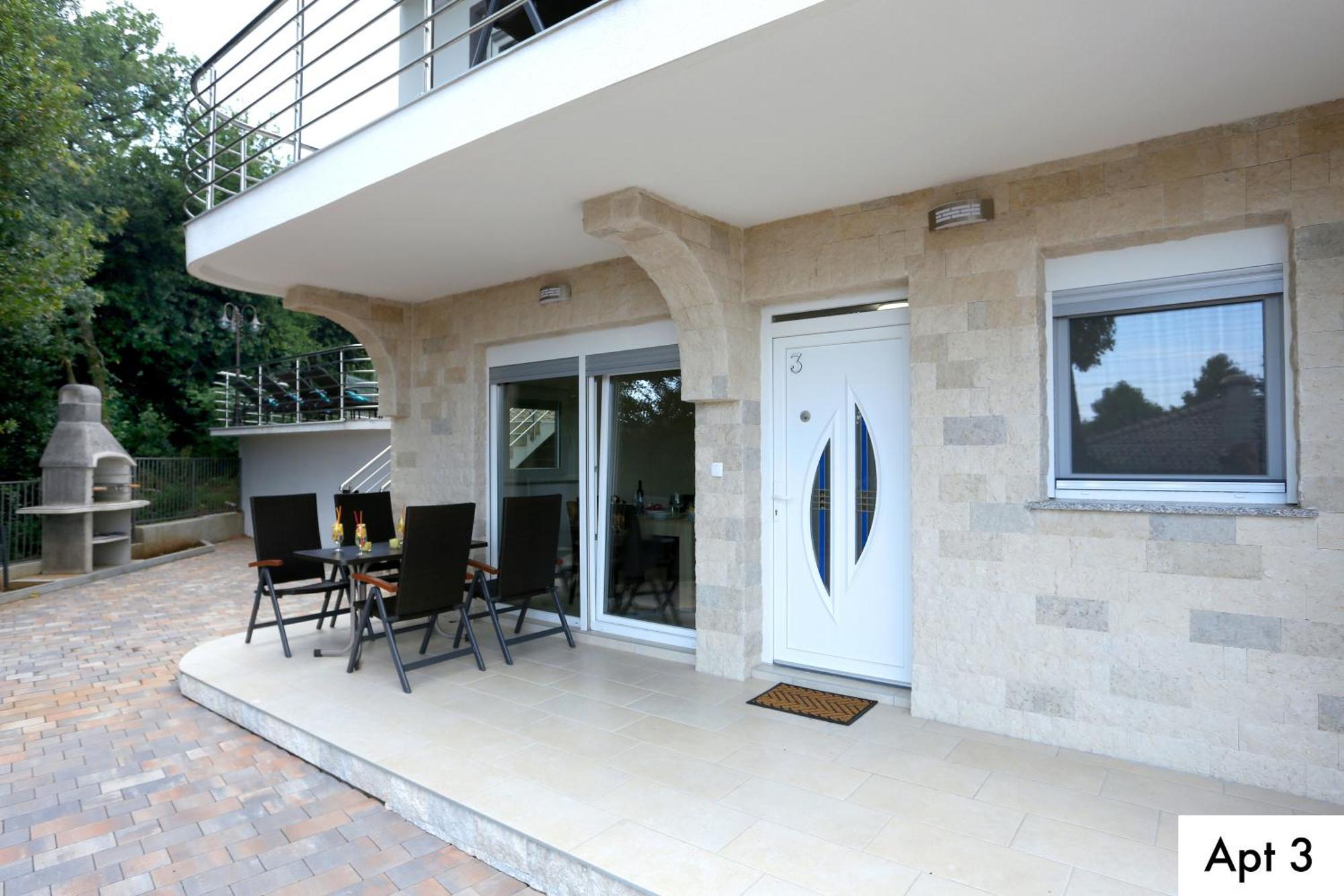 Dragi With Pool, Sauna, & Whirlpool Apartment *