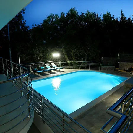 Villa Dragi With Pool, Sauna, & Whirlpool Opatija Zimmer foto