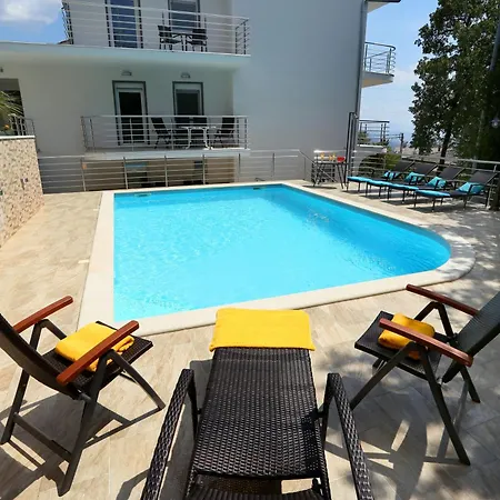 Villa Dragi With Pool, Sauna, & Whirlpool Opatija Zimmer foto