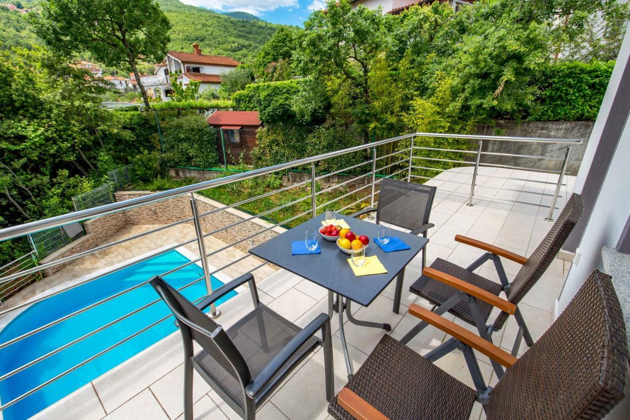 Dragi With Pool, Sauna, & Whirlpool Apartment *
